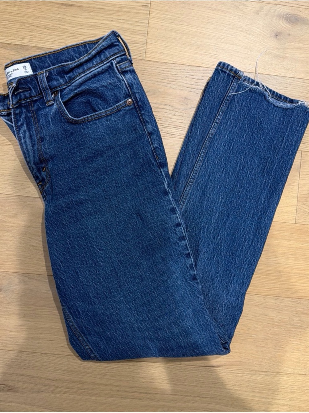 Abercrombie The Straight Mid-Rise Denim